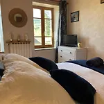 Maison Individuelle Paisible Avec Animaux Admis, Activites Pour Tous - Fr-1-489-448 Laprugne