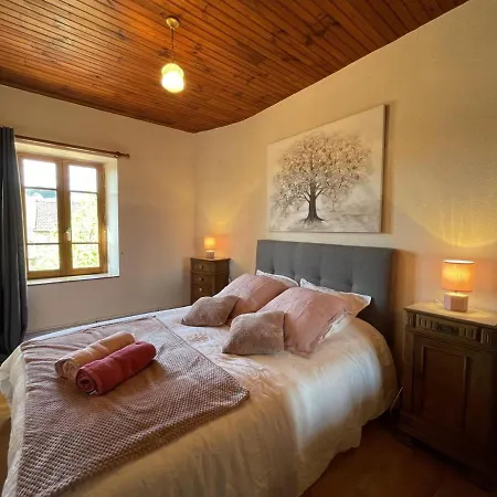 Holiday home Maison Cocooning A La Montagne - Activites Nature, Cheminee, Jardin Clos, Animaux Bienvenus - Fr-1-489-448 *