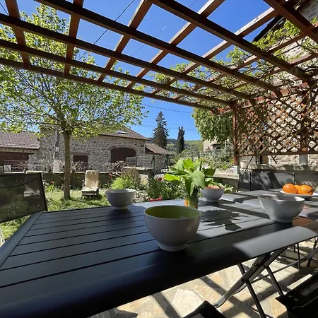 Maison Individuelle Paisible Avec Animaux Admis, Activites Pour Tous - Fr-1-489-448 * Laprugne